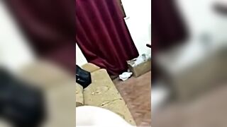 سكس عربي - فضيحة ست بلدي بتتناك من المدرس بتاع بنتها علي الكنبة والبيت فاضي وبيصورها